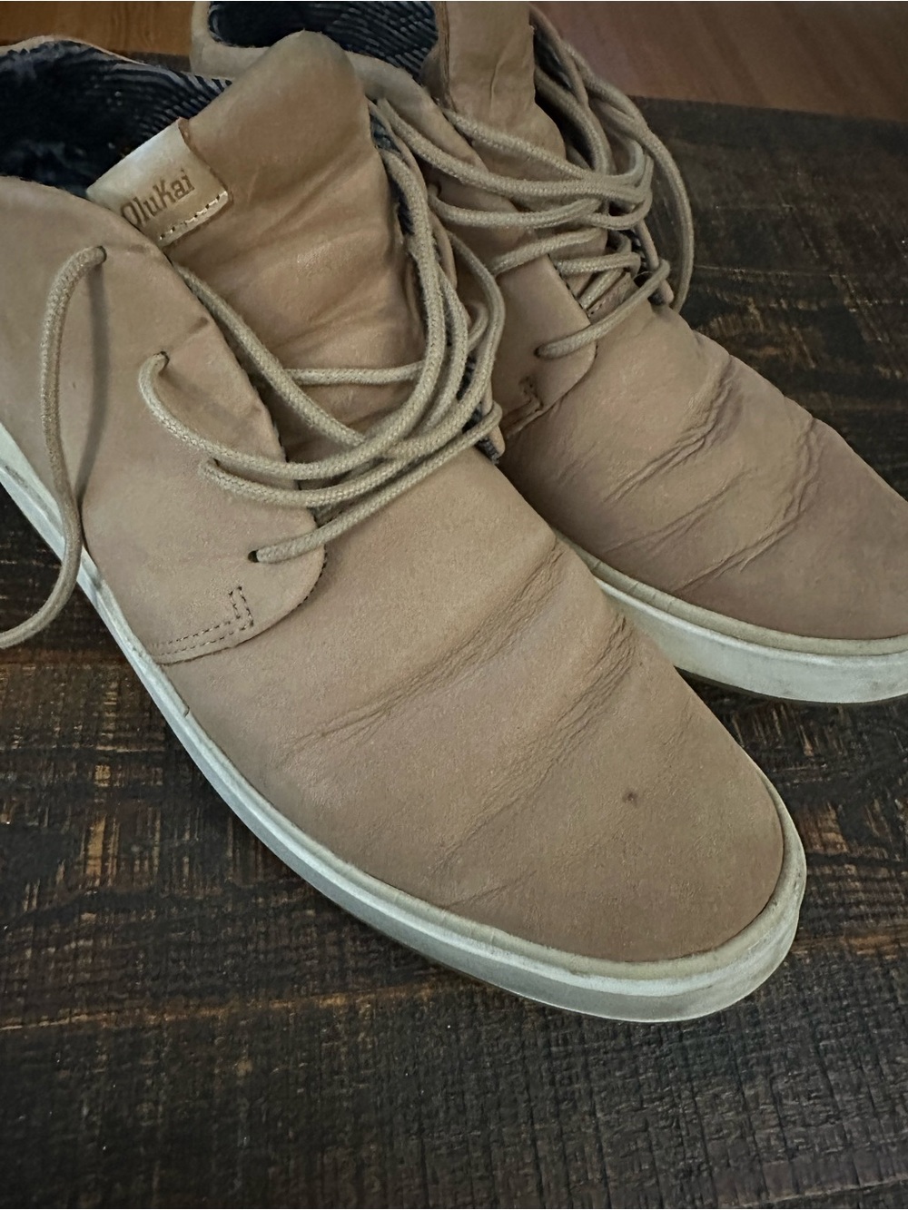 OluKai Men's Tan Chukka Casual Lace-Up Shoes
